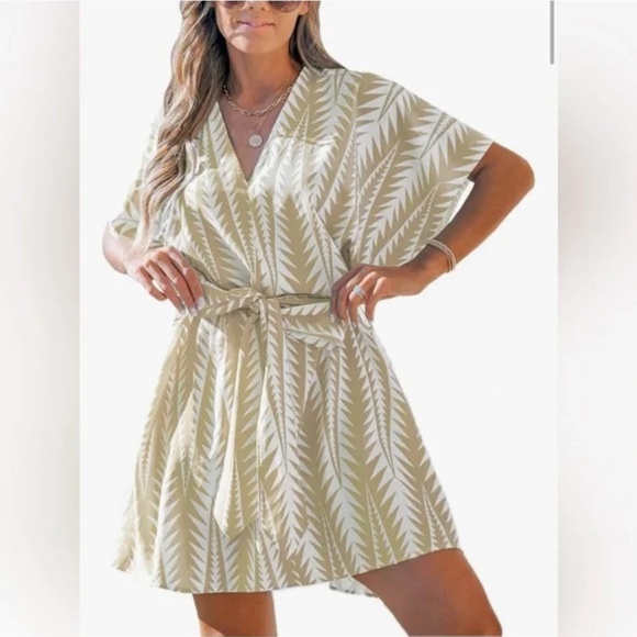 CUPSHE VNeck Geo Print Dolman Sleeve Loose Fit Coverup Mini Dress - Picture 3 of 5